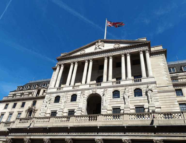 BoE Cautious on Cuts Amid U.S. Tariffs, UK-US Trade Deal