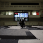 Focus on US stock earnings: Costco, Gap and American Eagle each show hot and cold performance, tariff shadow over market sentiment
