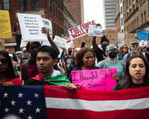 “Millions Join Nationwide ‘No Kings’ Protests Against Trump’s Parade and Authoritarian Policies”